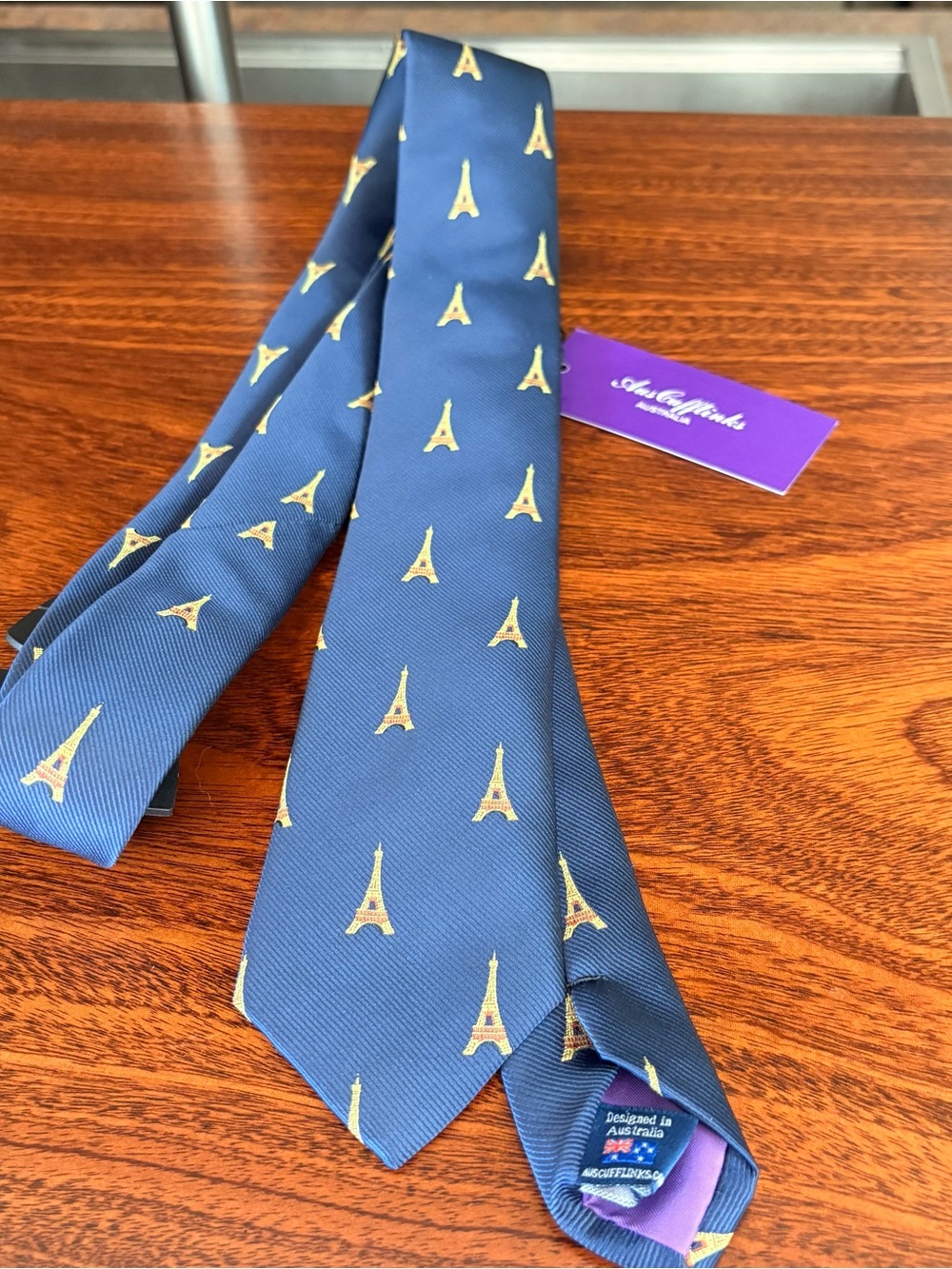 NWT AUSCUFFLINKS Hand-Stitched Eiffel Tower Theme Tie
